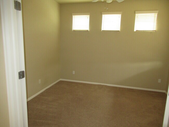 Building Photo - 2255 Bucolo Ave