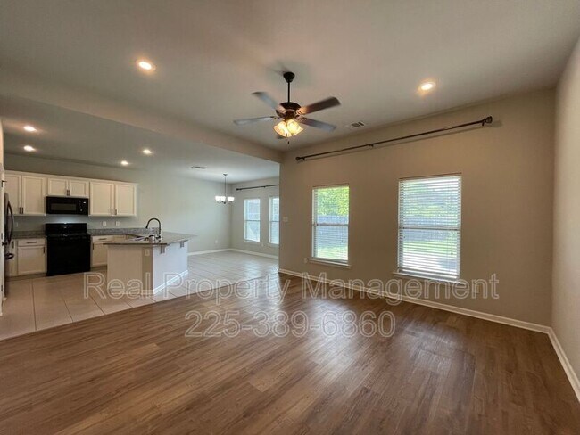 Building Photo - 23149 Arcwood Dr