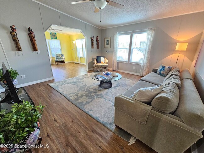 Foto del edificio - 135 Blue Jay Ln