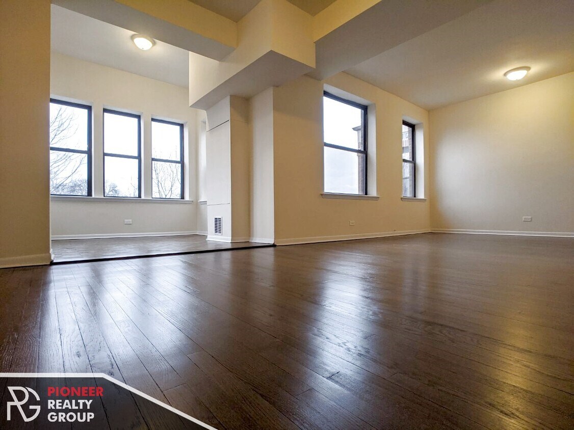 Foto principal - 2323 N Kedzie Blvd
