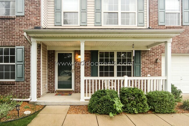 Building Photo - Fabulous Fishers Home!