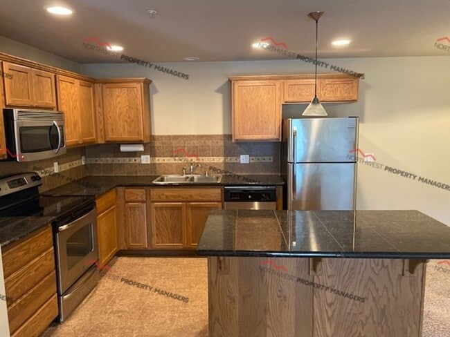 Building Photo - STATUS: AVAILABLE | R202 | $1795.00 + $100...