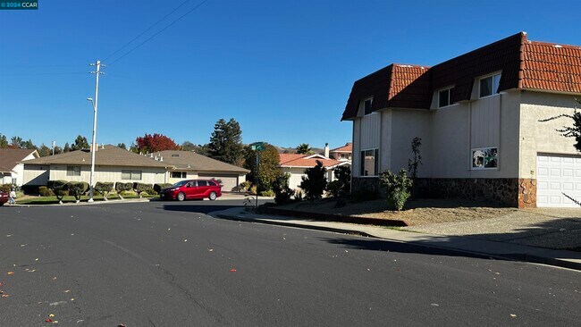 Building Photo - 5615 San Luis Ct