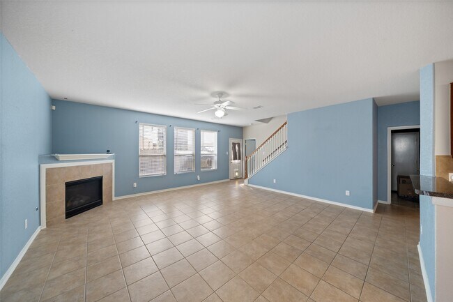 Foto del edificio - 14822 Juniper Dale Ct