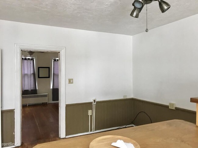 Building Photo - 2311 Jane St