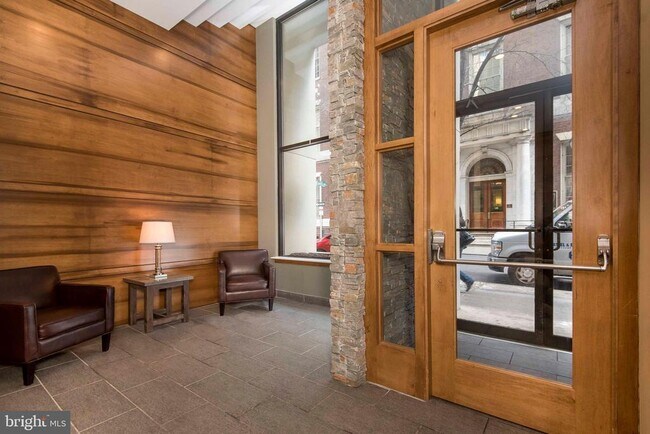Foto del edificio - 220 S 16th St
