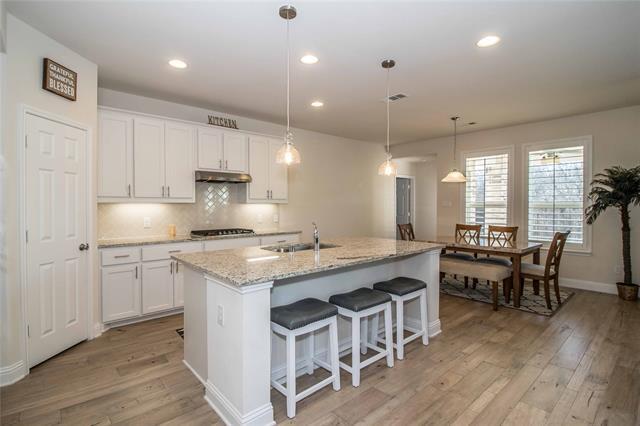 Building Photo - 908 Foxglove Dr