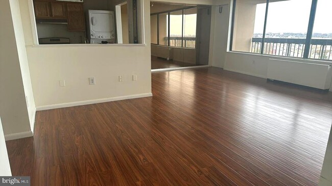 Building Photo - 3701 S George Mason Dr