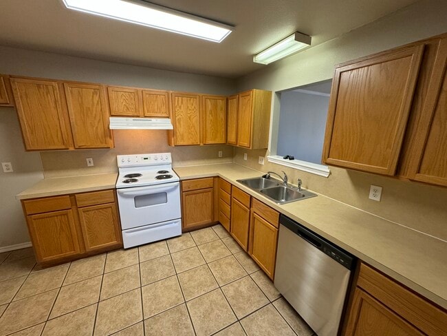 Foto del edificio - 536 N Brentwood Ave