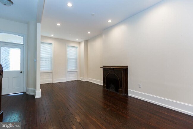 Foto del edificio - 1320 E Columbia Ave