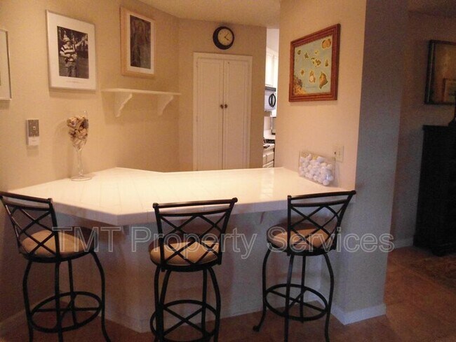 Foto del edificio - 1370 Tourney Hill Ln