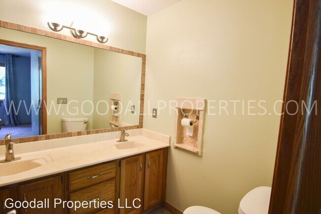 Building Photo - 4 br, 4 bath House - 400 31st St