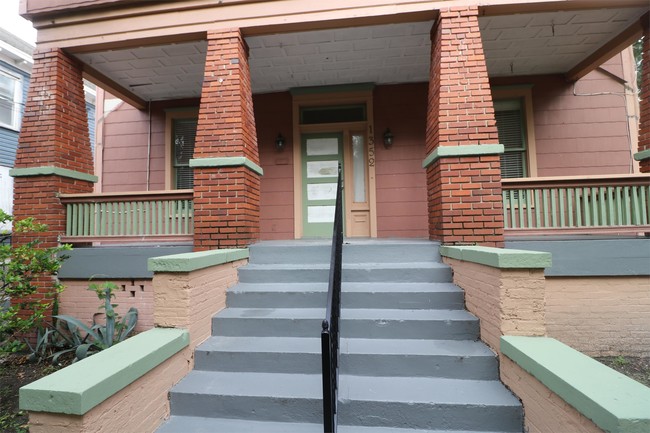 Building Photo - 1352 N Liberty St
