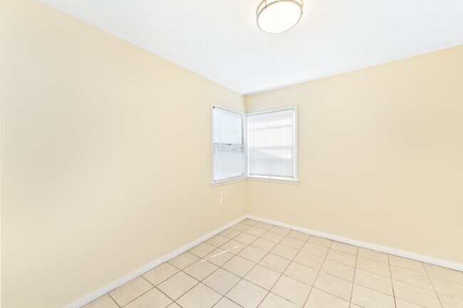 Building Photo - 16960 B St