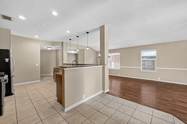 Building Photo - 10306 Nickel Grove Dr