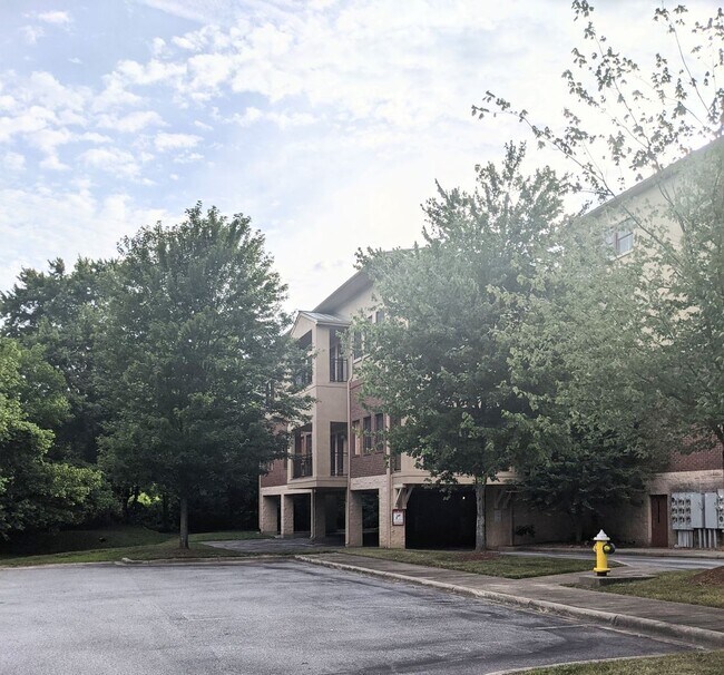 Foto del edificio - Beautiful Condo-Downtown Hendersonville, NC