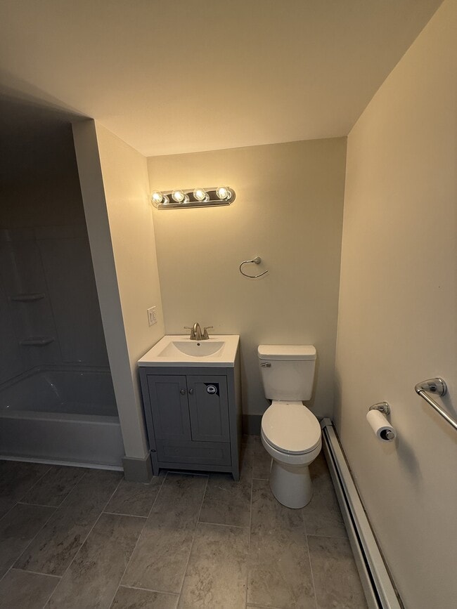 Building Photo - 18 Railroad Ave