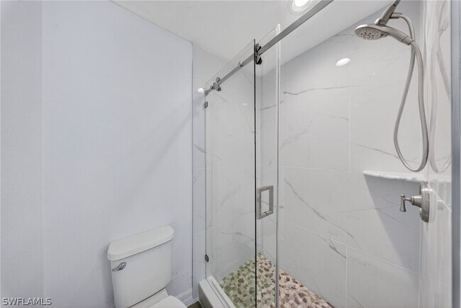 Foto del edificio - 7925 Preserve Cir