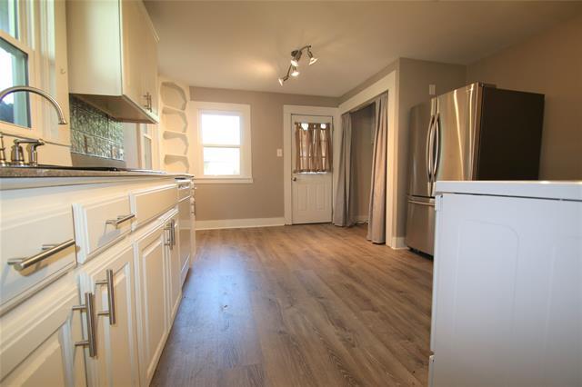 Foto del edificio - 3320 W 5th St