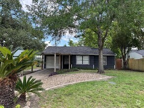 Building Photo - 7006 Jalna St
