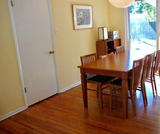 Foto del edificio - 380 Martin Dr