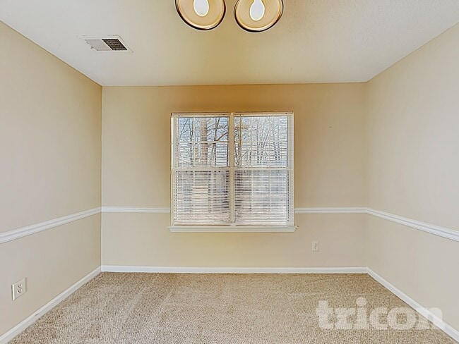 Foto del edificio - 4600 White Rd