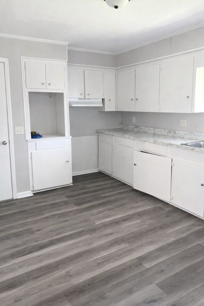 Foto del edificio - 547 Holly Dr