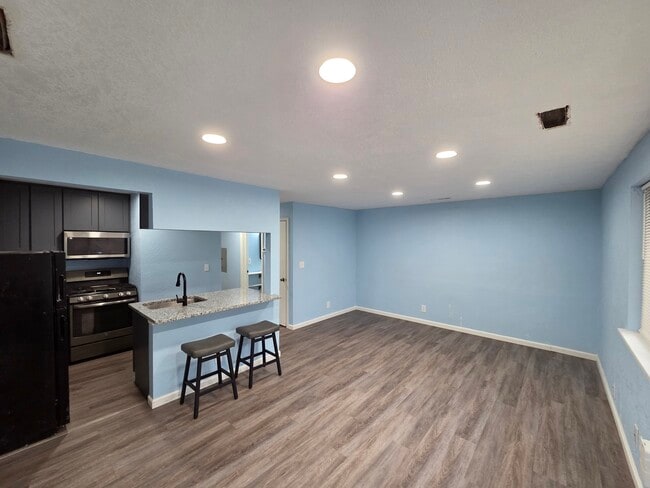 Foto del edificio - 816 E 30th St