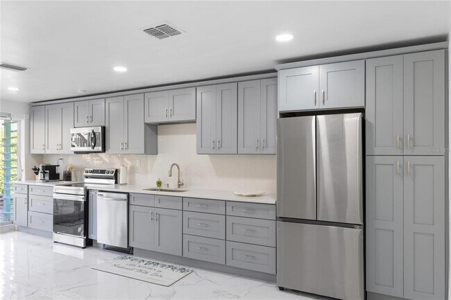 Foto del edificio - 8825 Oak St