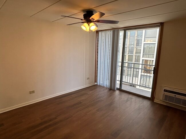 Foto del edificio - 2340 N. Commonwealth
