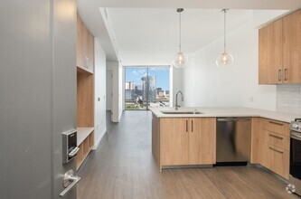 Building Photo - 1212 Demonbreun St