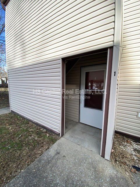 Building Photo - 901 2nd St