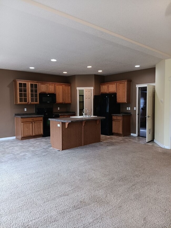Building Photo - Make This Stunning Independence House Your...