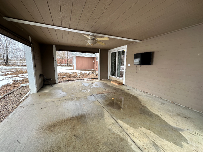 Building Photo - 1526 NE 46th St