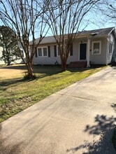 Building Photo - 418 Delgado Dr