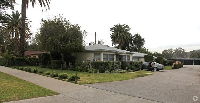 Foto del edificio - 202-212 Monterey Rd