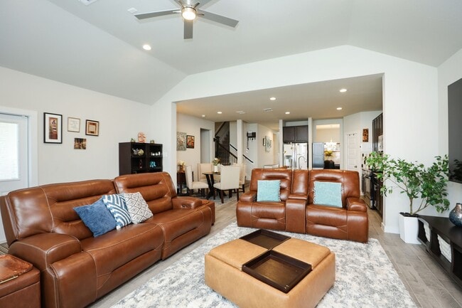 Building Photo - 5511 Gothic Oak Dr