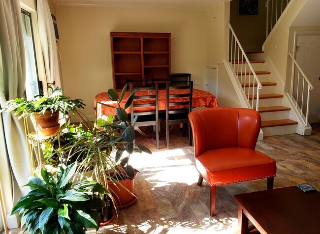 Building Photo - 3 Bedroom Townhouse - Poughkeepsie