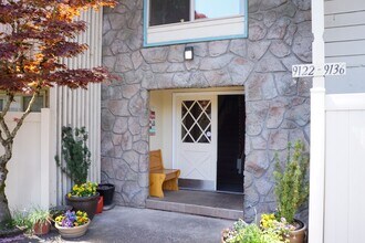 Building Photo - 9126 SW Becker Dr Building Photo - 9126 SW Becker Dr