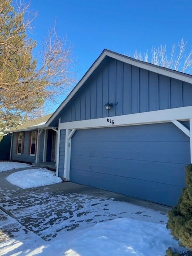 Foto principal - 616 W Dahlia St