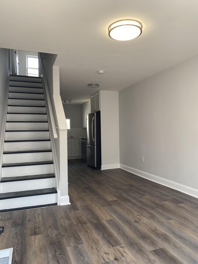 Foto del edificio - 3733 Mt Pleasant Ave
