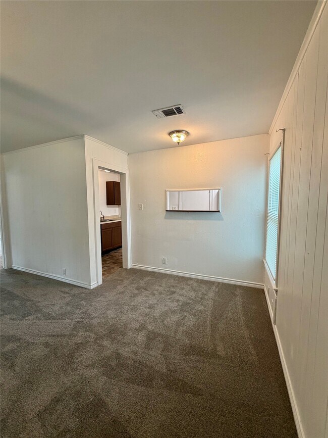 Building Photo - 234 Jasmine St