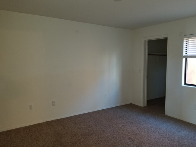 Building Photo - 4166 N Fortune Loop