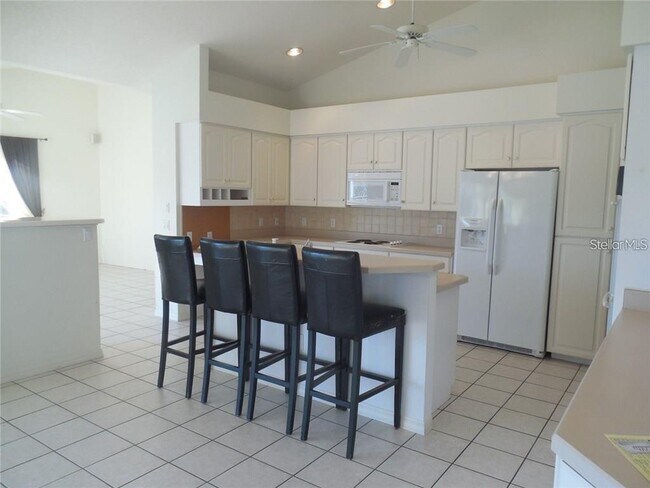 Foto del edificio - 3393 Tripoli Blvd