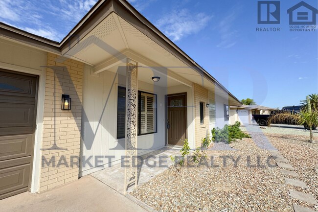 Foto del edificio - 3Bed/3Bath Home in 55+ Age Restricted Community in Sun City West! Move-In Ready on 06/04/2026! --...