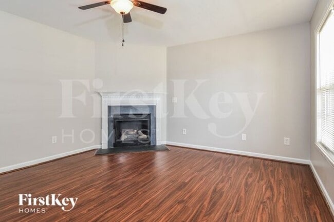 Building Photo - 6015 Trailshead Dr