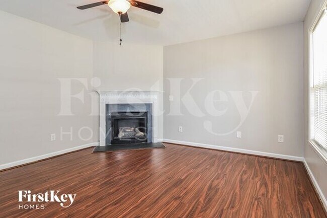 Foto del edificio - 6015 Trailshead Dr