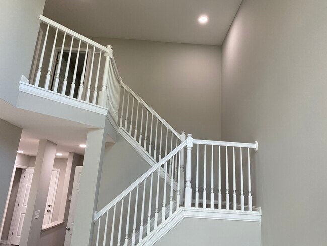Foto del edificio - 557 Chadwood Dr