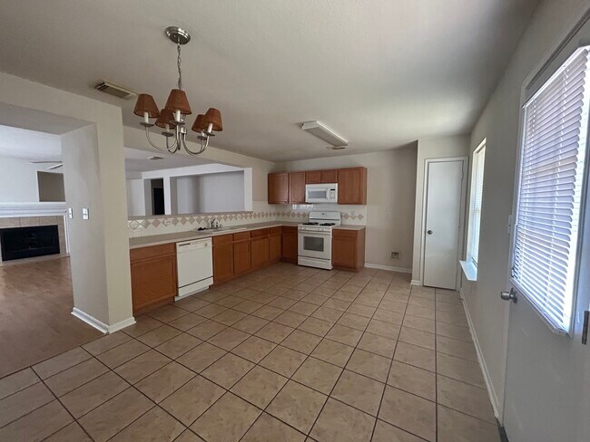 Building Photo - 6706 Wild Pecan Trl