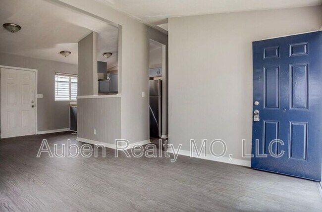 Building Photo - 7400 E 87th St